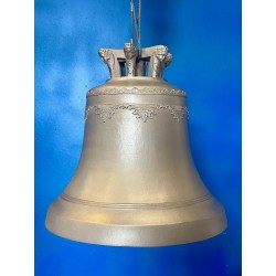 Schlicht mit Rokoko-Zier - 51 cm Ø - Ton gis/2