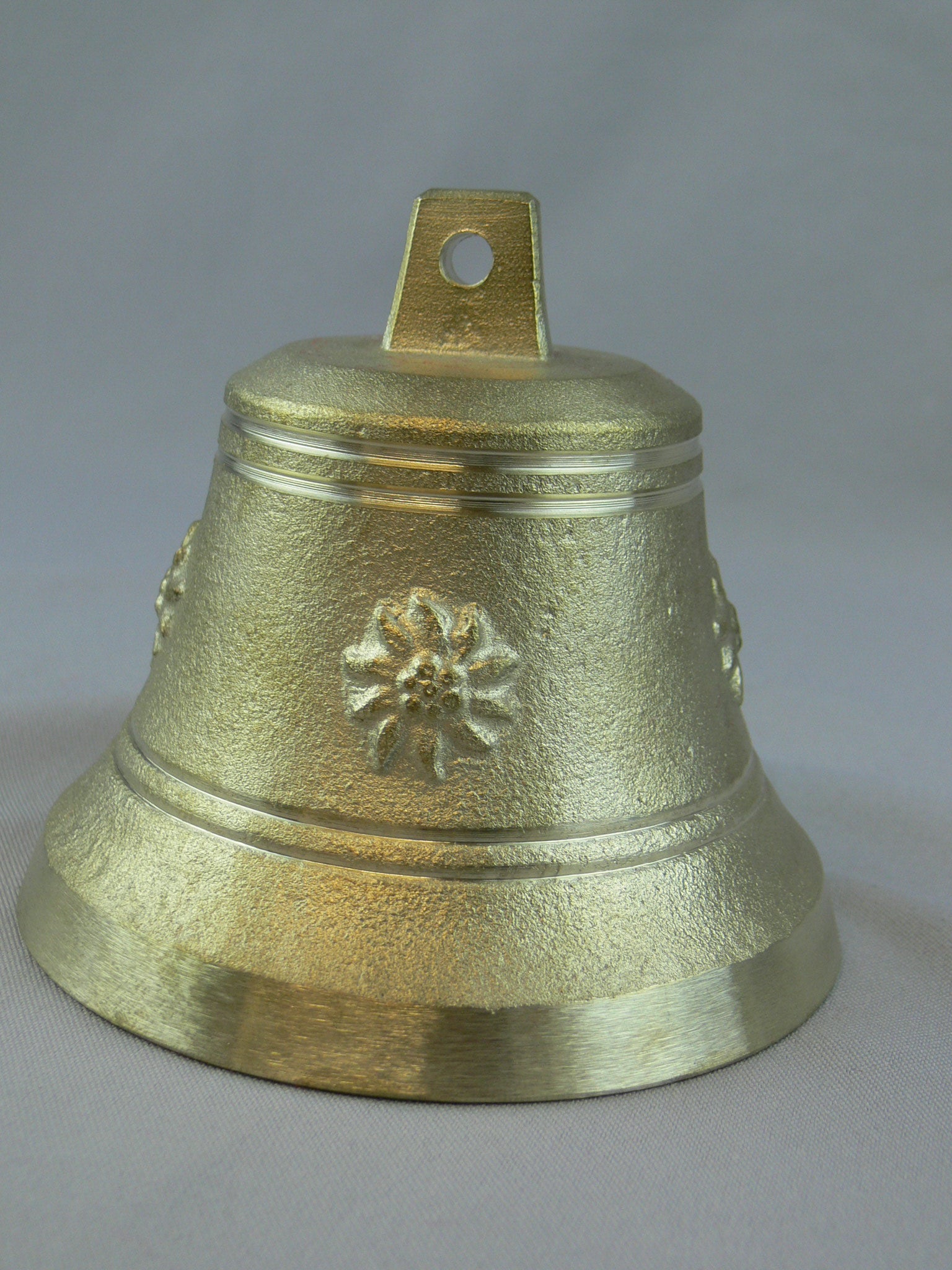 Tiroler Glocke Ø 12 cm mit Verzierung