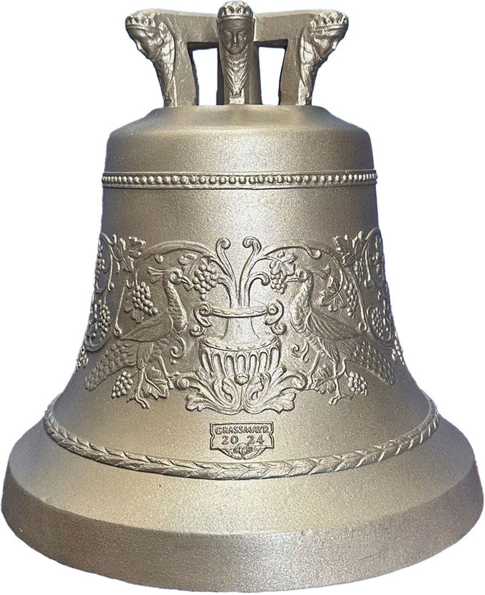 (ARCHIV) Glocke Weinrebe mit Pfauen